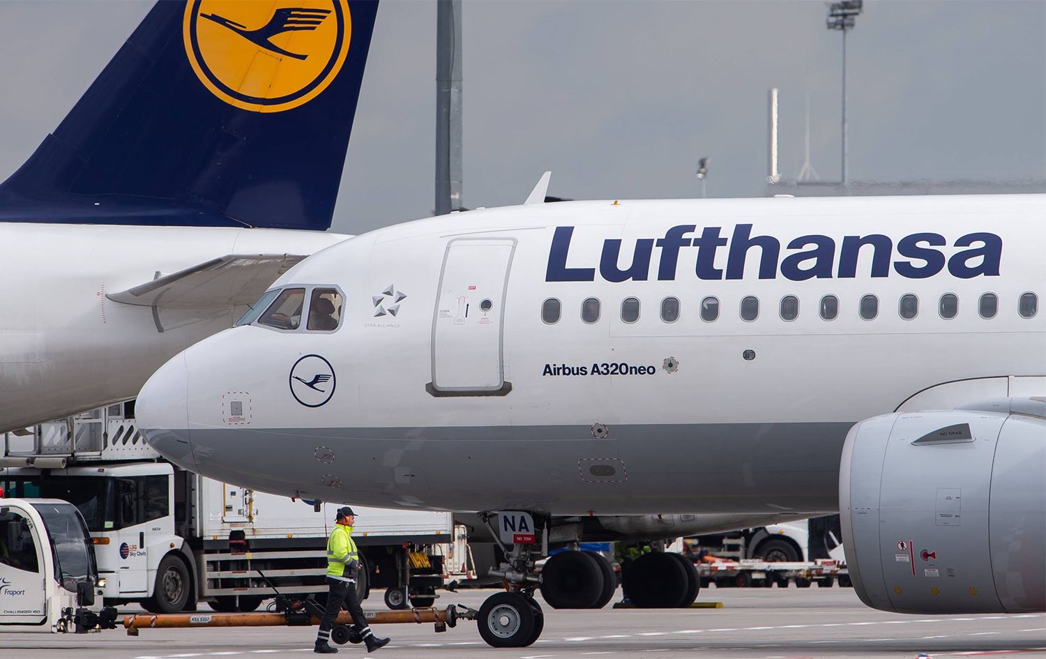 Lufthansa Group, Tahran seferlerini durdurdu