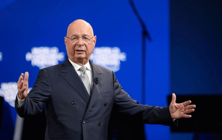 کلاوس شواب، یەکێک لە دامەزرێنەرانی کۆڕبەندی ئابووریی جیهان. وێنە: AFP