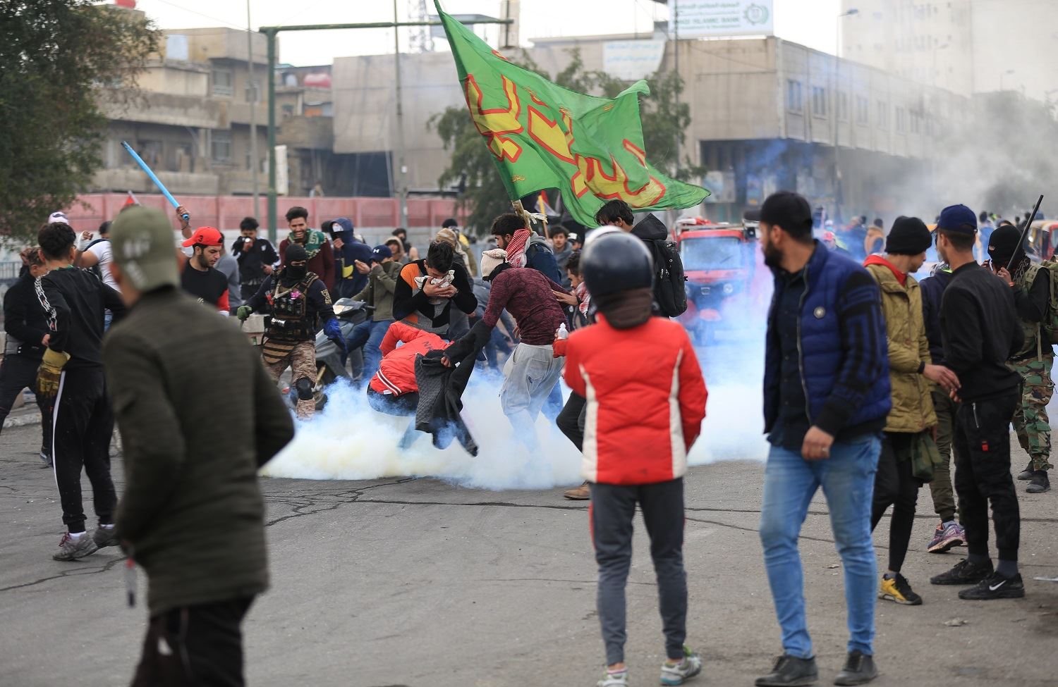 Göstericilerden Şii lider Sadr'a ‘ihanet’ suçlaması