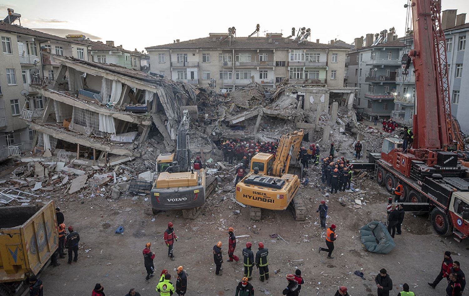KCKê derbarê erdheja Xarpêtê de bang li xelkê kir