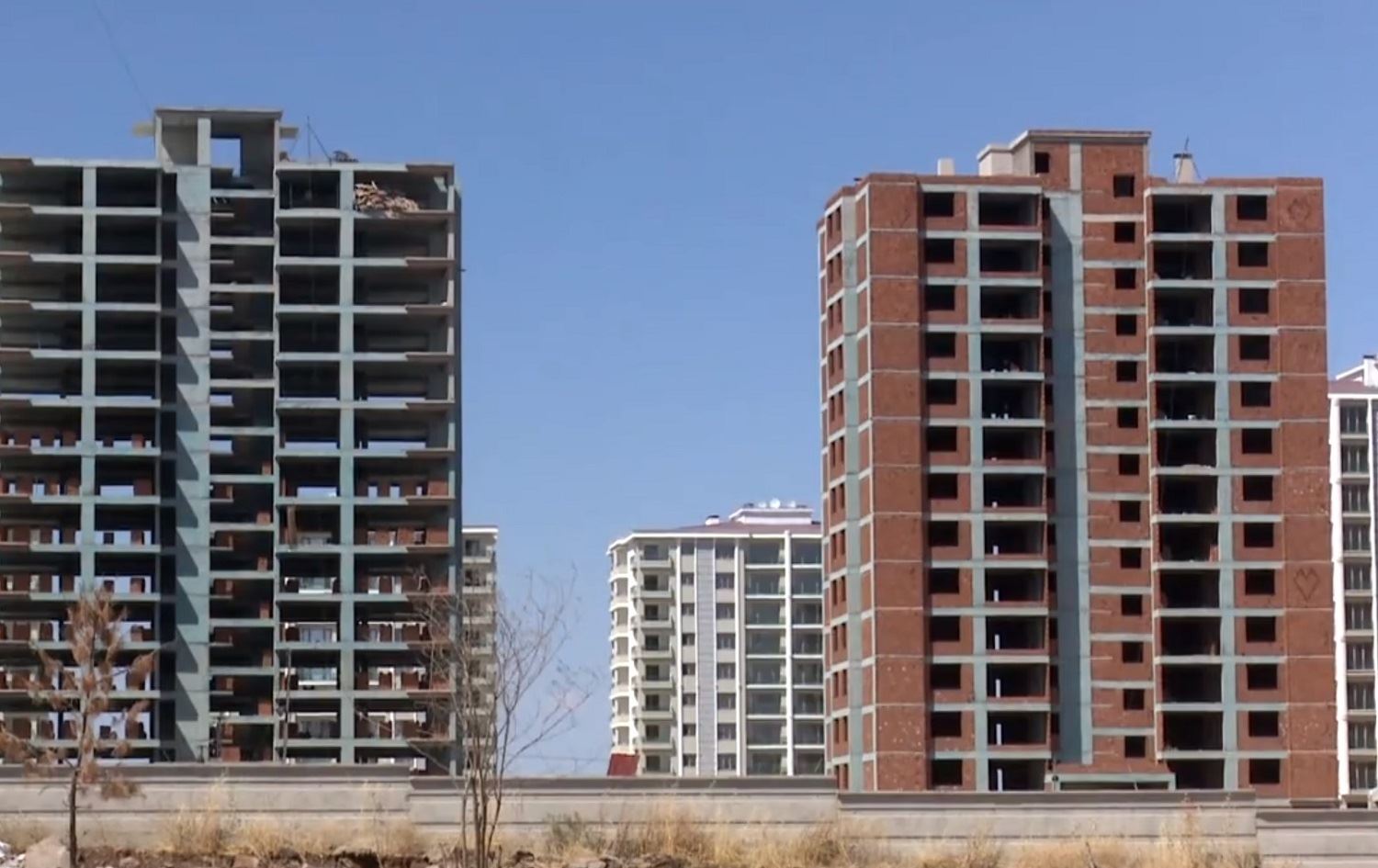 Li Amedê firotina xaniyan ji sedî sed zêde bûye