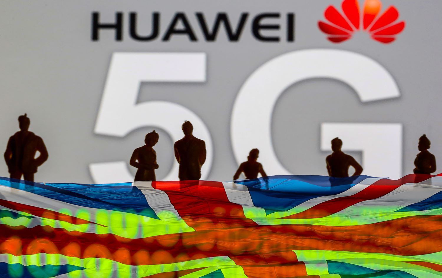 پۆمپەیۆ بۆ بەریتانیا: تەکنەلۆژیای  5G لە هواویی چینی مەکڕن