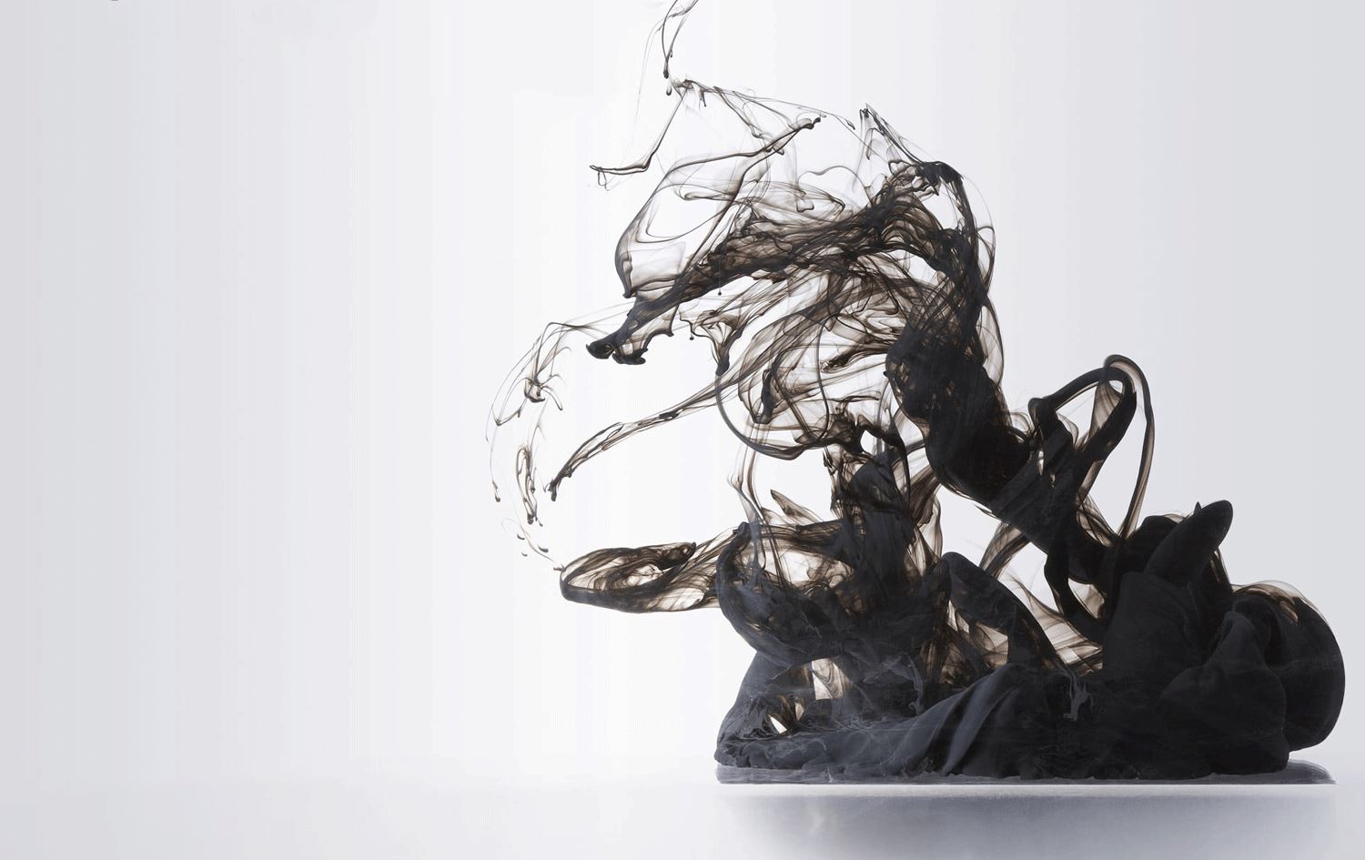 نوێگەری و نەریتەکانی