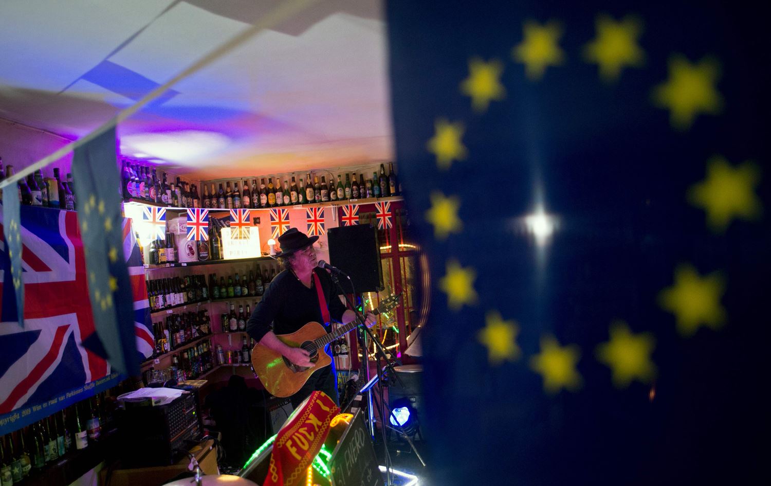 کاردانەوەی بەریتانییەکان لەسەر چوونەدەرەوەی بەریتانیا لە یەکێتیی ئەوروپا