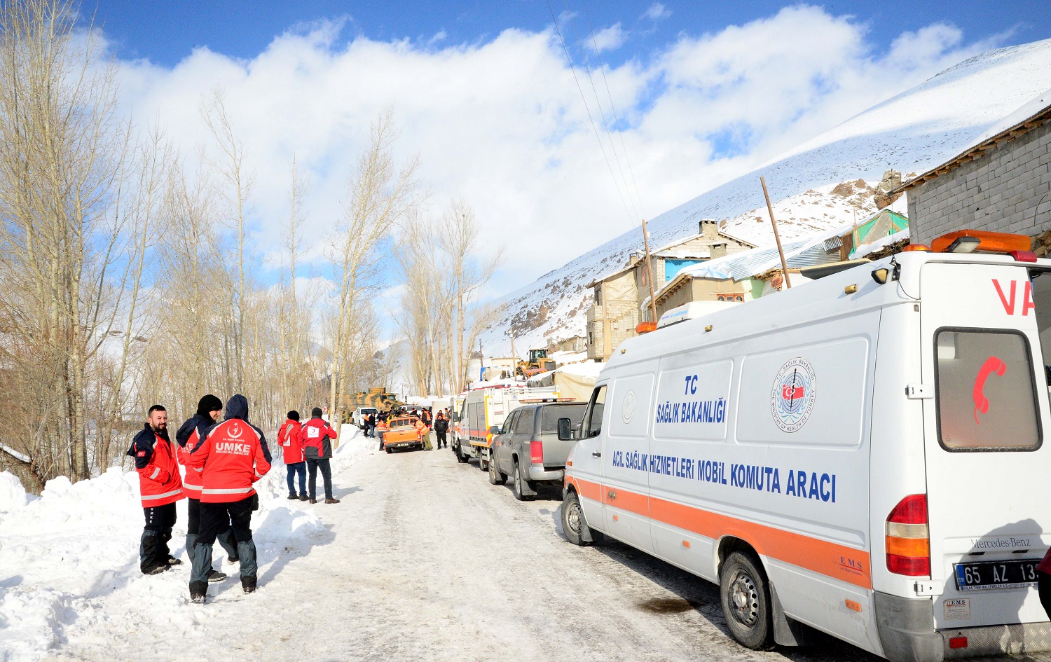 Hêj du kes di bin aşûtê de mane