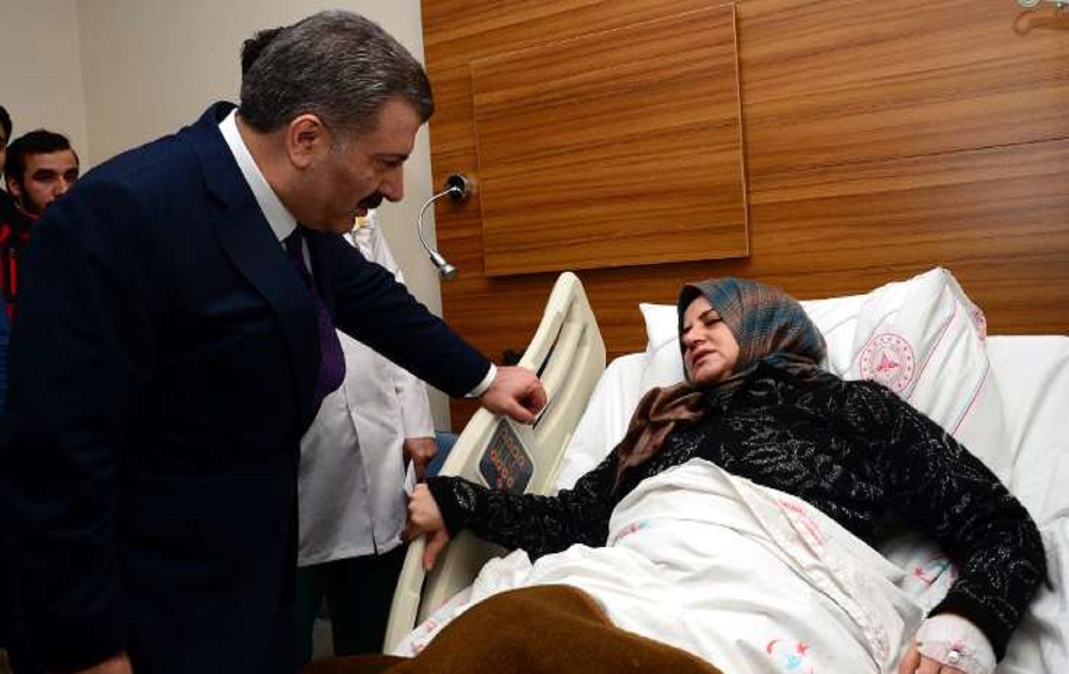 Gulşen Orhan jî di bin aşûtê de mabû