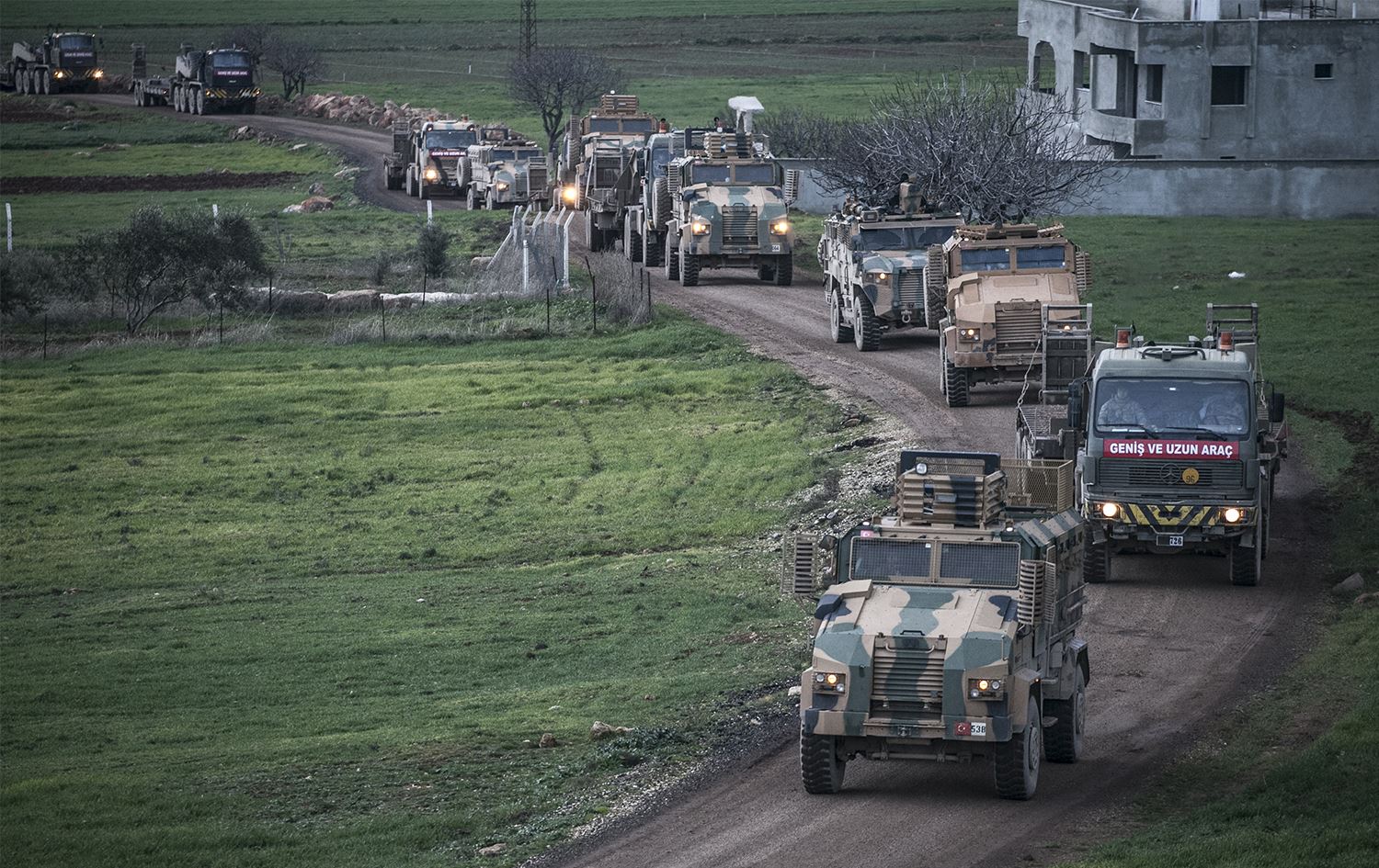 TSK'dan Suriye sınırına askeri sevkiyat