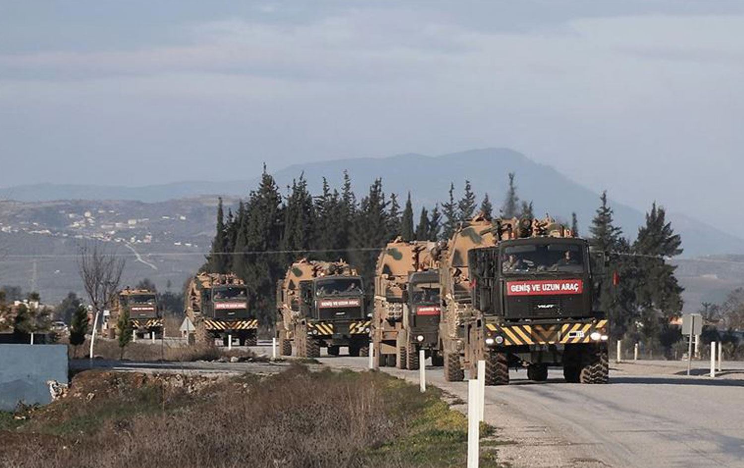 Suriye ordusu İdlib’de ilerlerken TSK bölgeye ağır silah sevketti