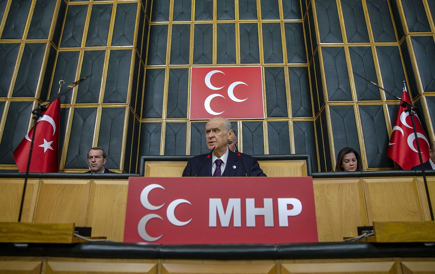 Devlet Bahçeli : Yansın Suriye yıkılsın İdlib Türkiye Şam'a girsin