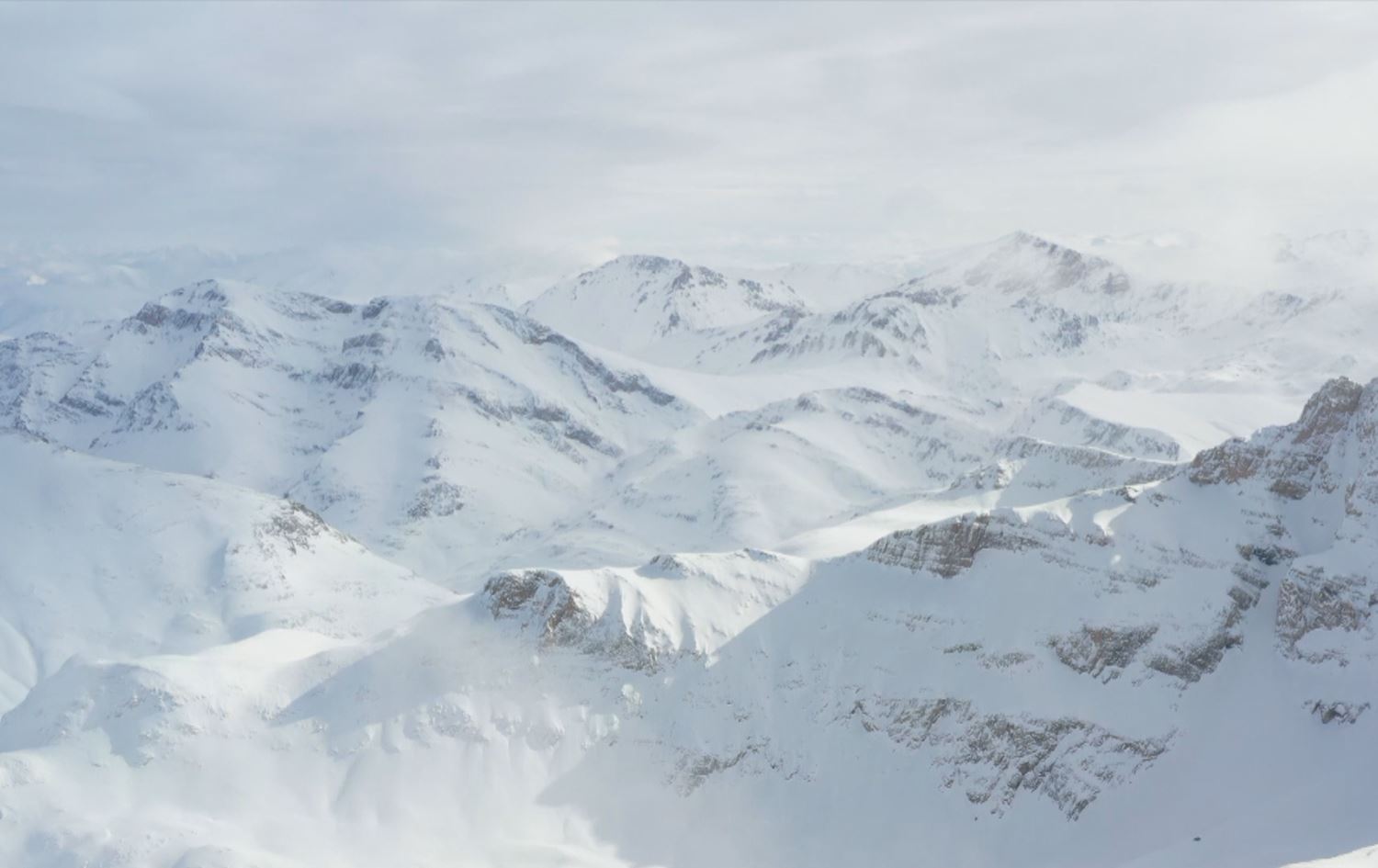 هەفتەیەکە لە وان 13 پەنابەر لەنێو بەفردا ونبوون