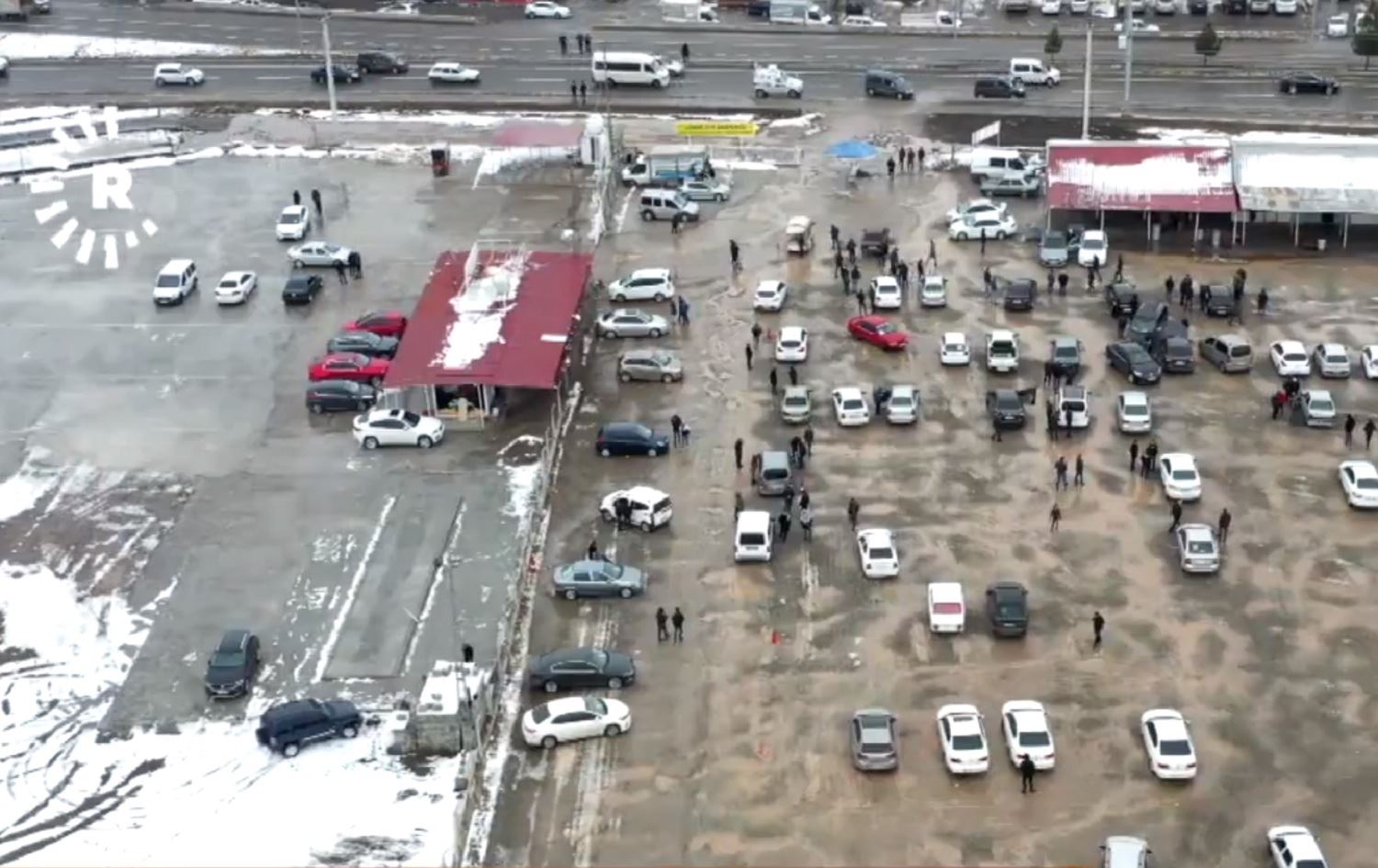 Li Amedê bazara otomobîlên destê duyem geş bûye