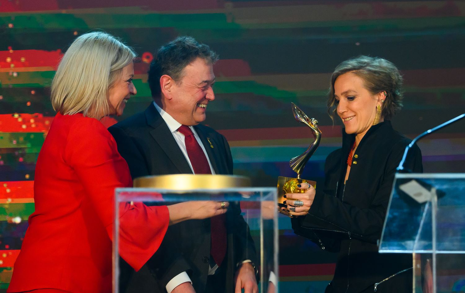 ئەروا دەیمن براوەی خەڵاتی شیفا گەردی 2020: لە تۆڕە كۆمەڵایەتییەكان و رووبەڕوو بەردەوام لەژێر هێرشداین