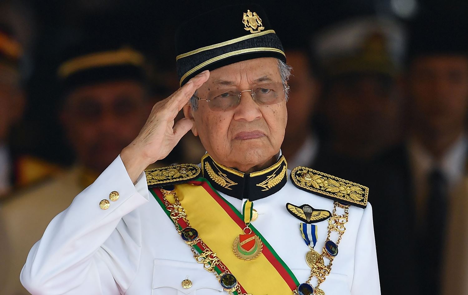 سەرۆکوەزیرانی مالیزیا دەستلەکارکێشانەوەی راگەیاند