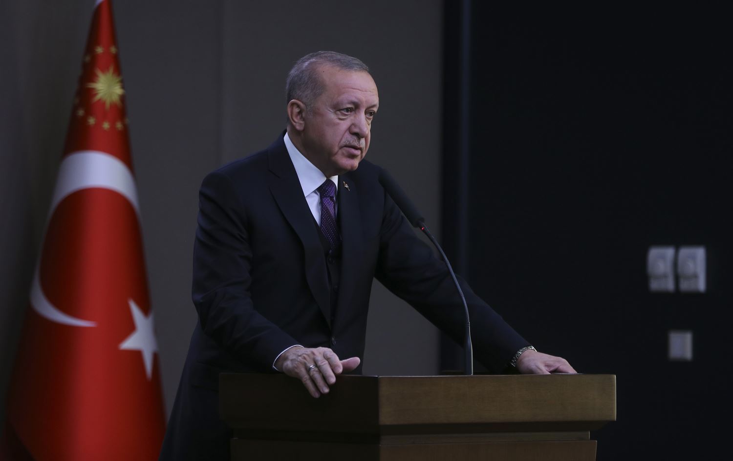 Erdogan: Putîn înkar dike lê di destê me de belge hene