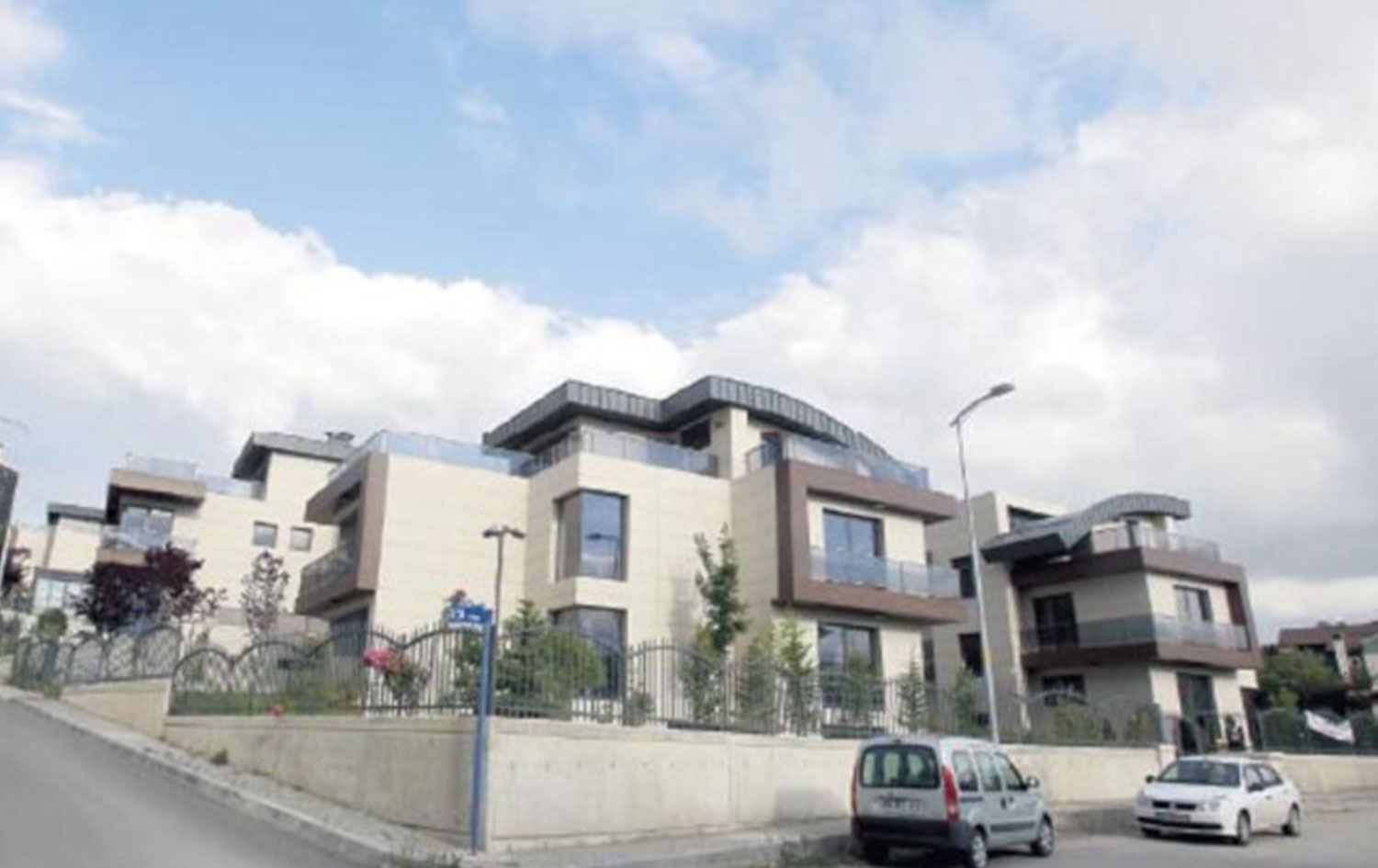 Davutoğlu'nun evinin önündeki polis koruması kaldırıldı