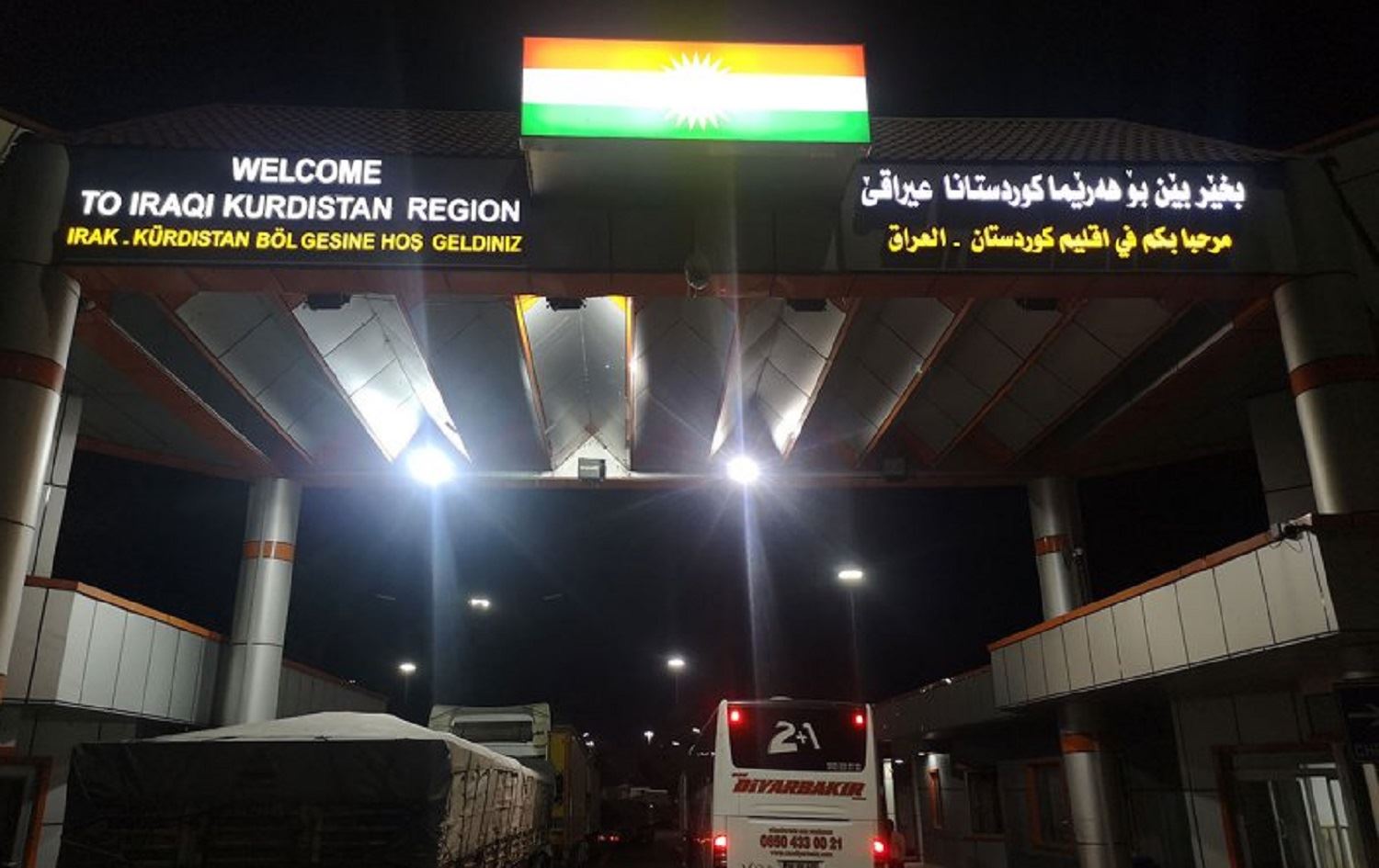 Girtina deriyên sînorî ziyan gihandiye kompaniyên otobusan