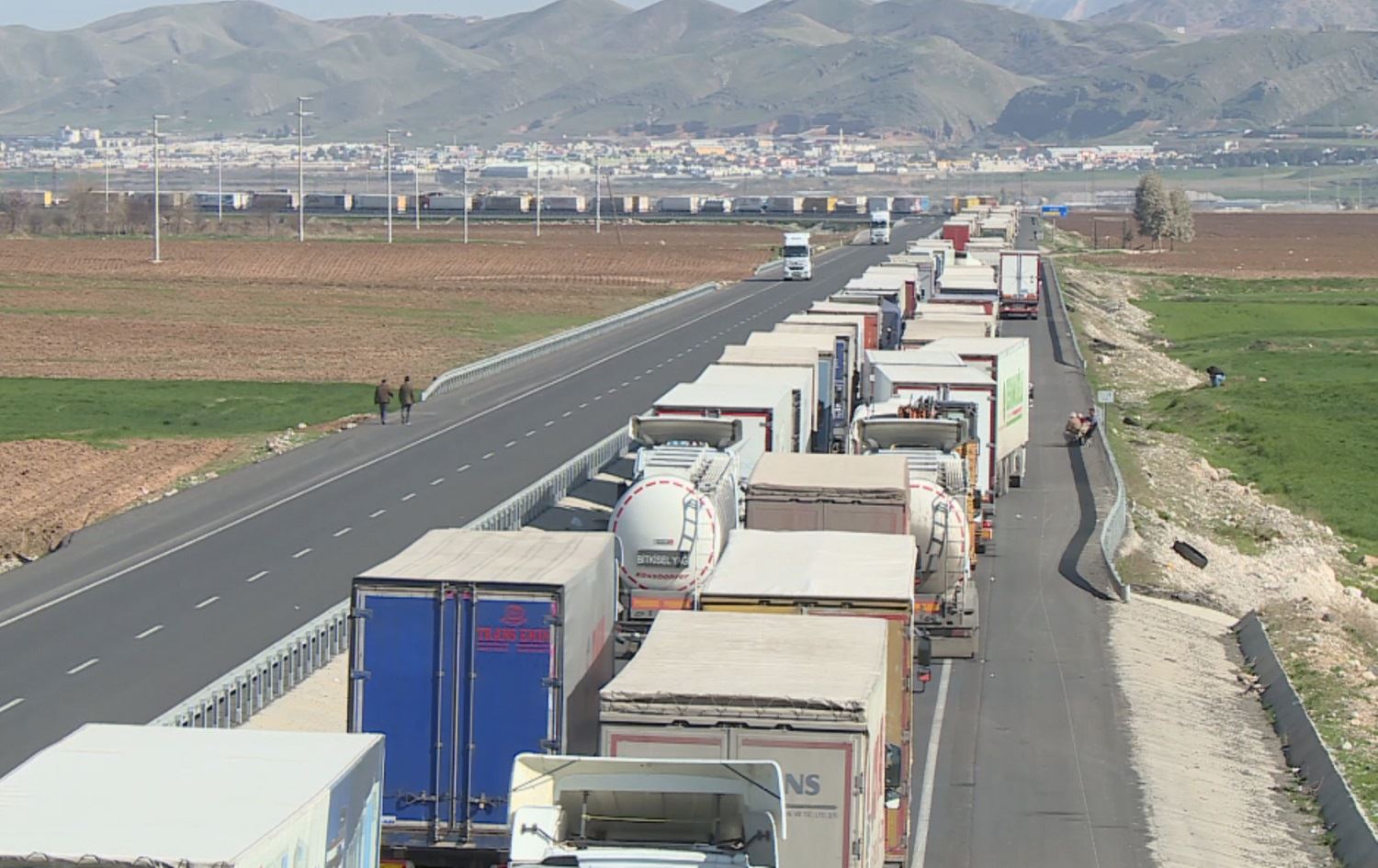 Ji ber girtina deriyên sînorî li Bakurê Kurdistanê nirxê kelûpelan gelek biha bûye