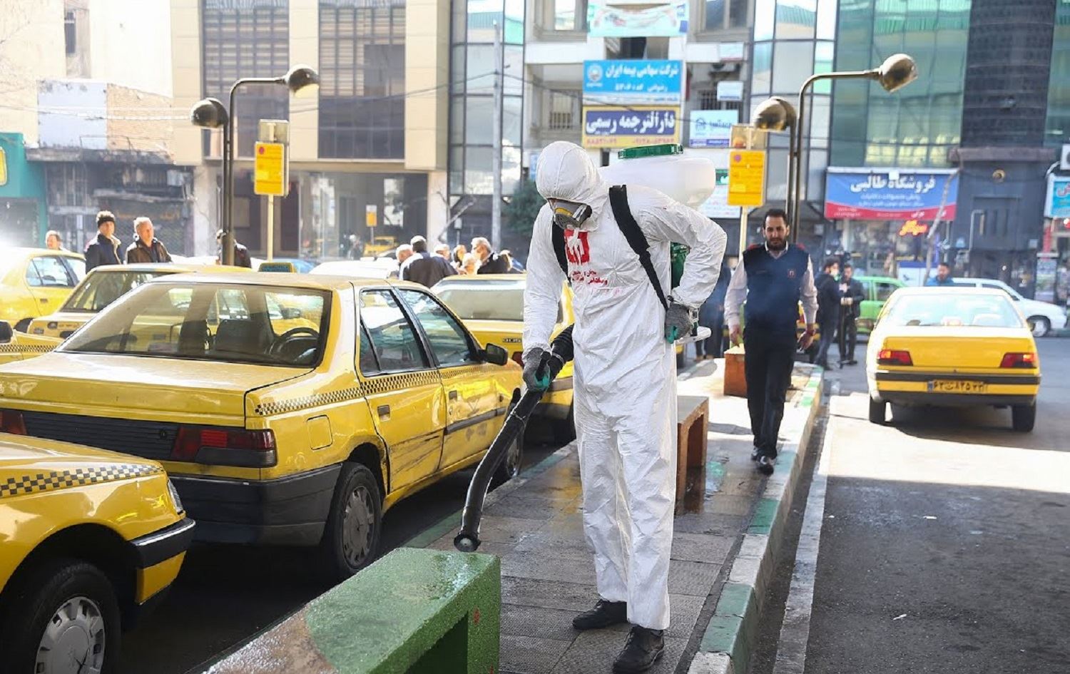 Hikûmeta Îranê hatinûçûna li 11 parêzgehan sînordar kir