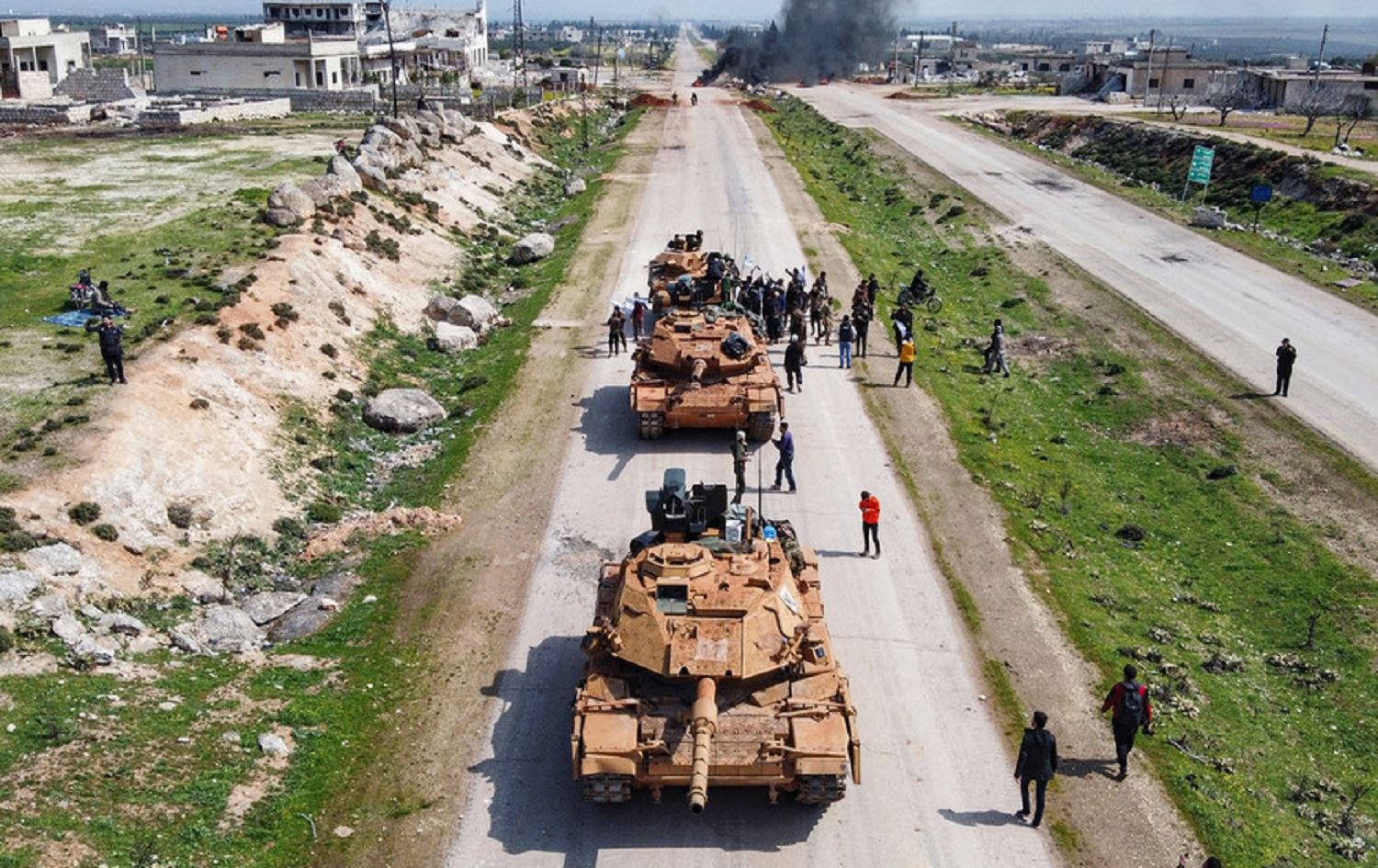 Rêya M4 di navbera Heleb-Laziqiyê de hat vekirin