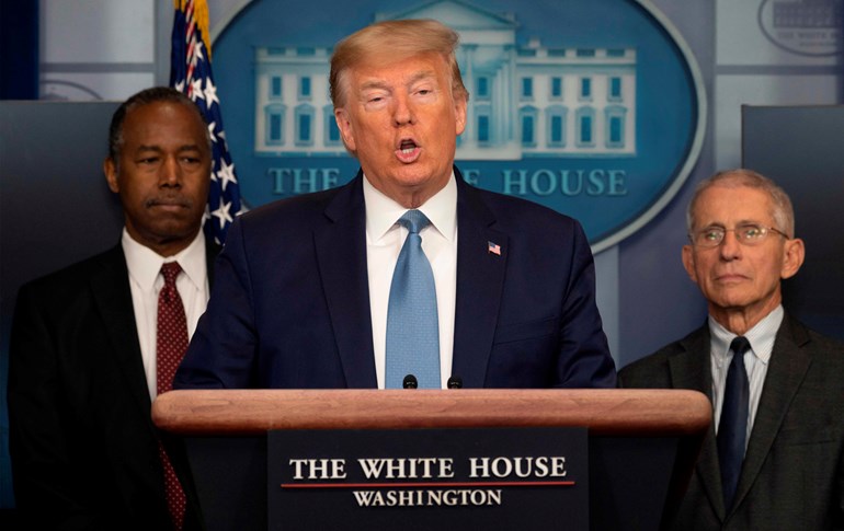 ترەمپ: بە کەمترین زیان بەسەر کۆرۆنادا سەردەکەوین