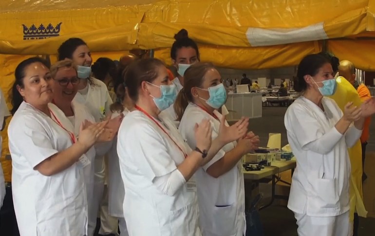 لە ئیسپانیا رزگاربووان لە کۆرۆنا بە چەپڵە لە نەخۆشخانەکان بەڕێدەکرێن