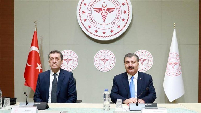 [From left] Turkish education minister Ziya Selcuk and health minister Fahrettin Koca in a press conference in Ankara. March 20, 2020. Photo: AA