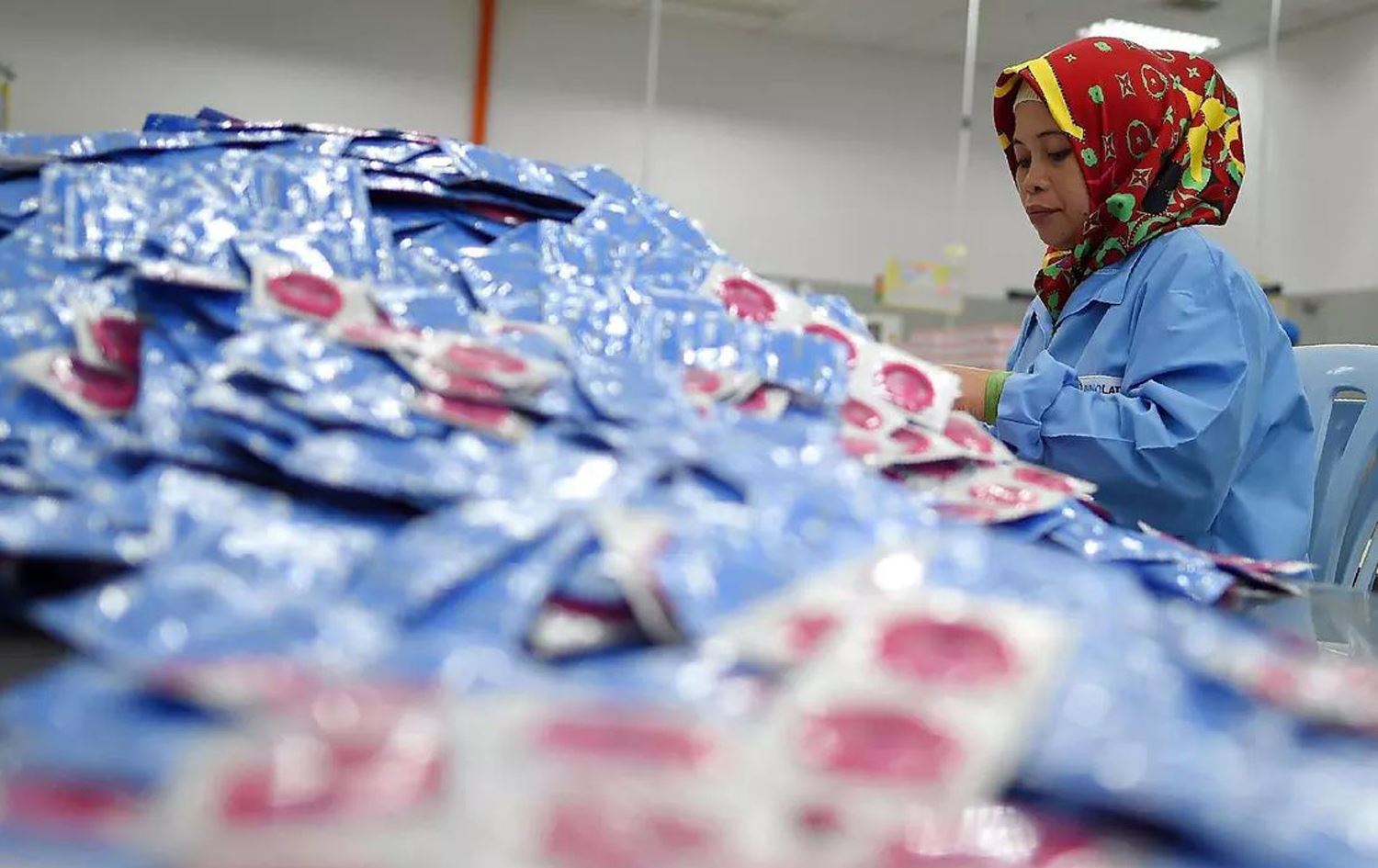 Covid-19 salgını prezervatif krizini beraberinde getirdi