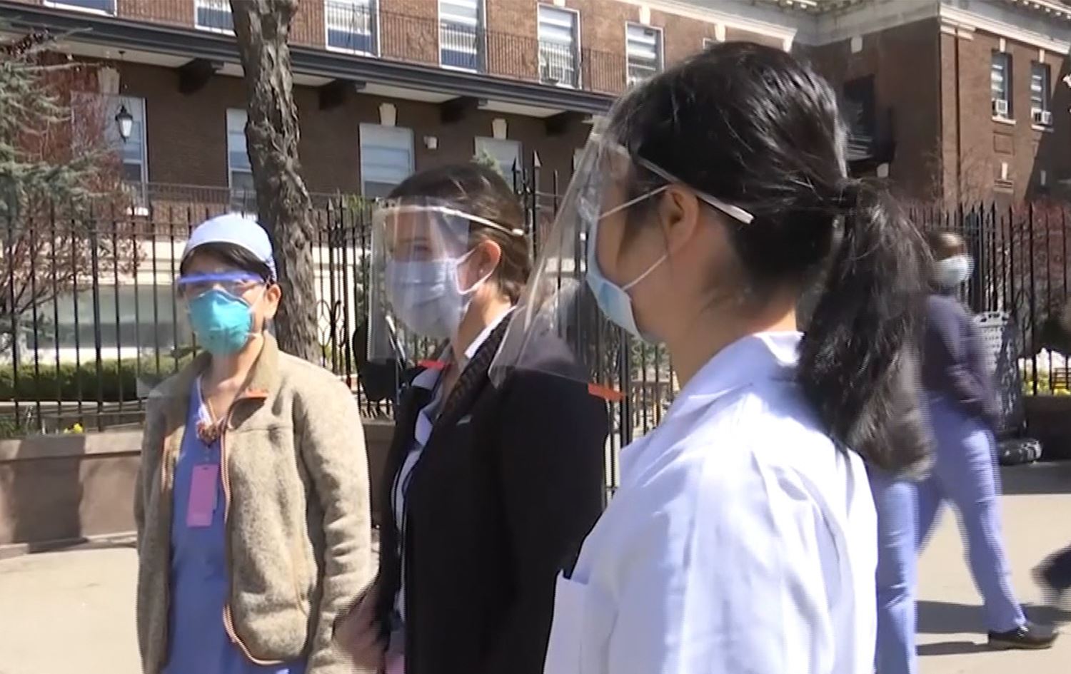 ئەمریکا دەمامک لە چینەوە هاوردە دەکات