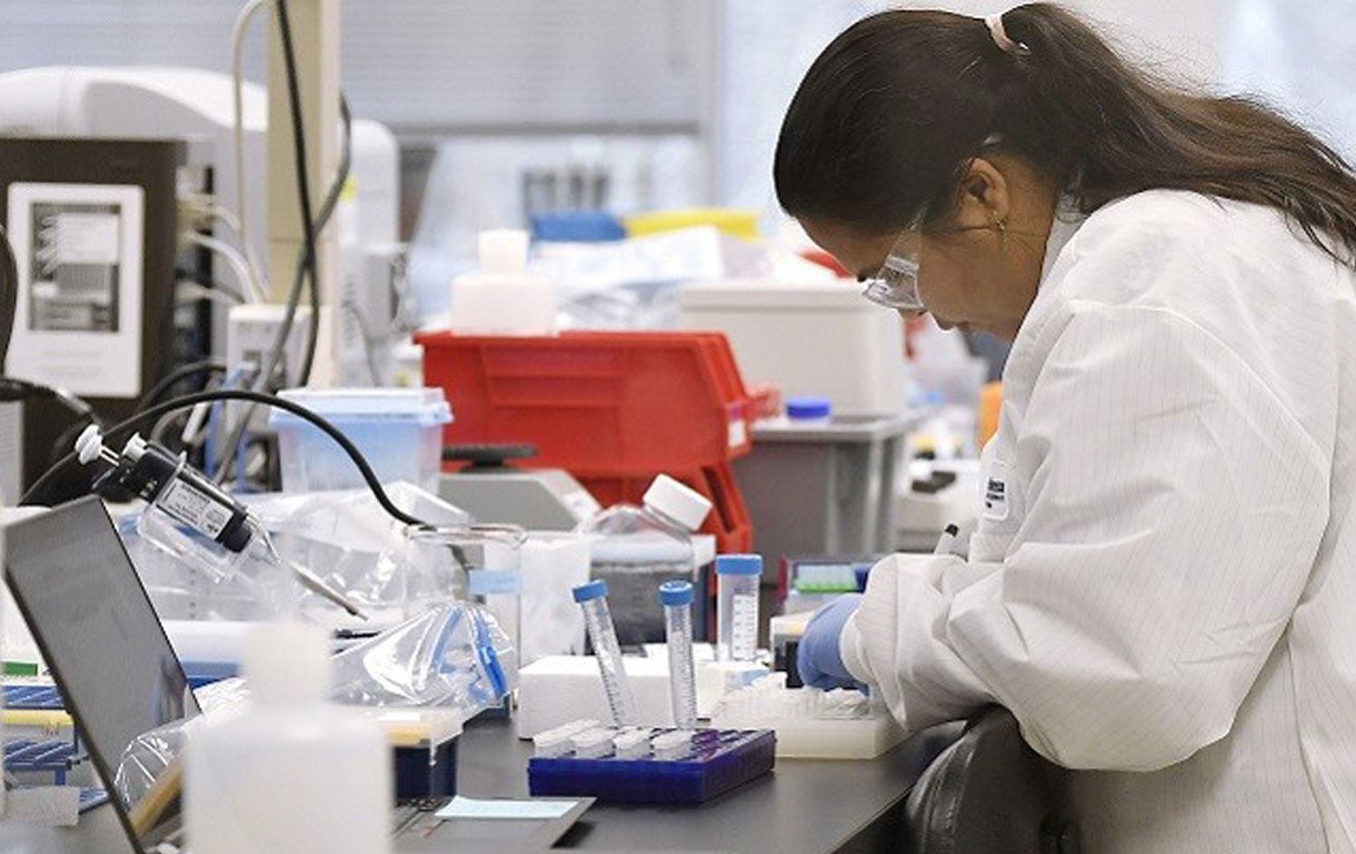 Avustralyalı bilim insanları, Covid 19'u yok eden ilacı açıkladı