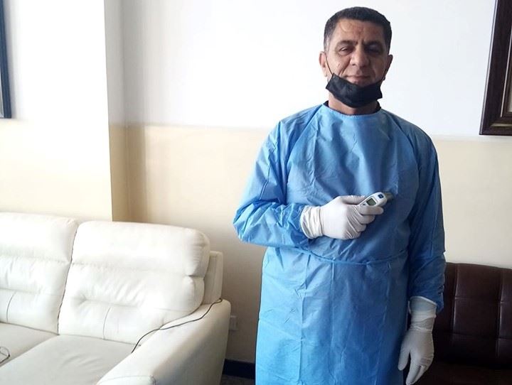 راهێنەری گۆڵپارێزانی پێشمەرگەی هەولێر شەڕی کۆرۆنا دەکات