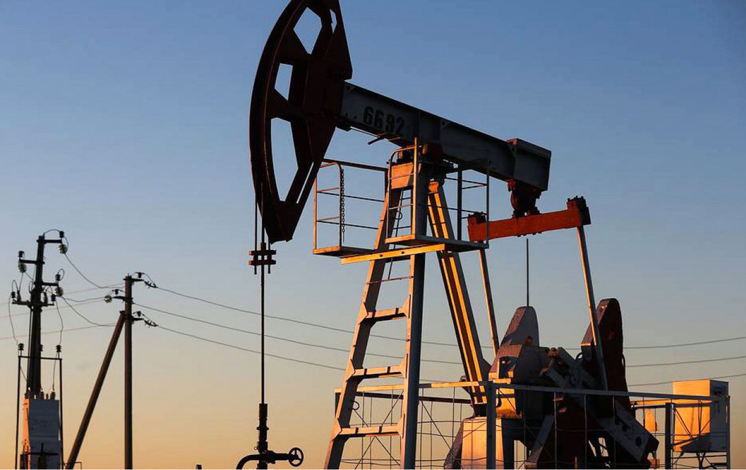 OPEC: Küresel petrol stok kapasitesi mayısta dolabilir