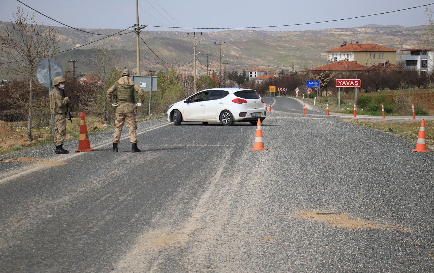 Elazığ’ın Baskil ilçesine giriş çıkışlar yasaklandı