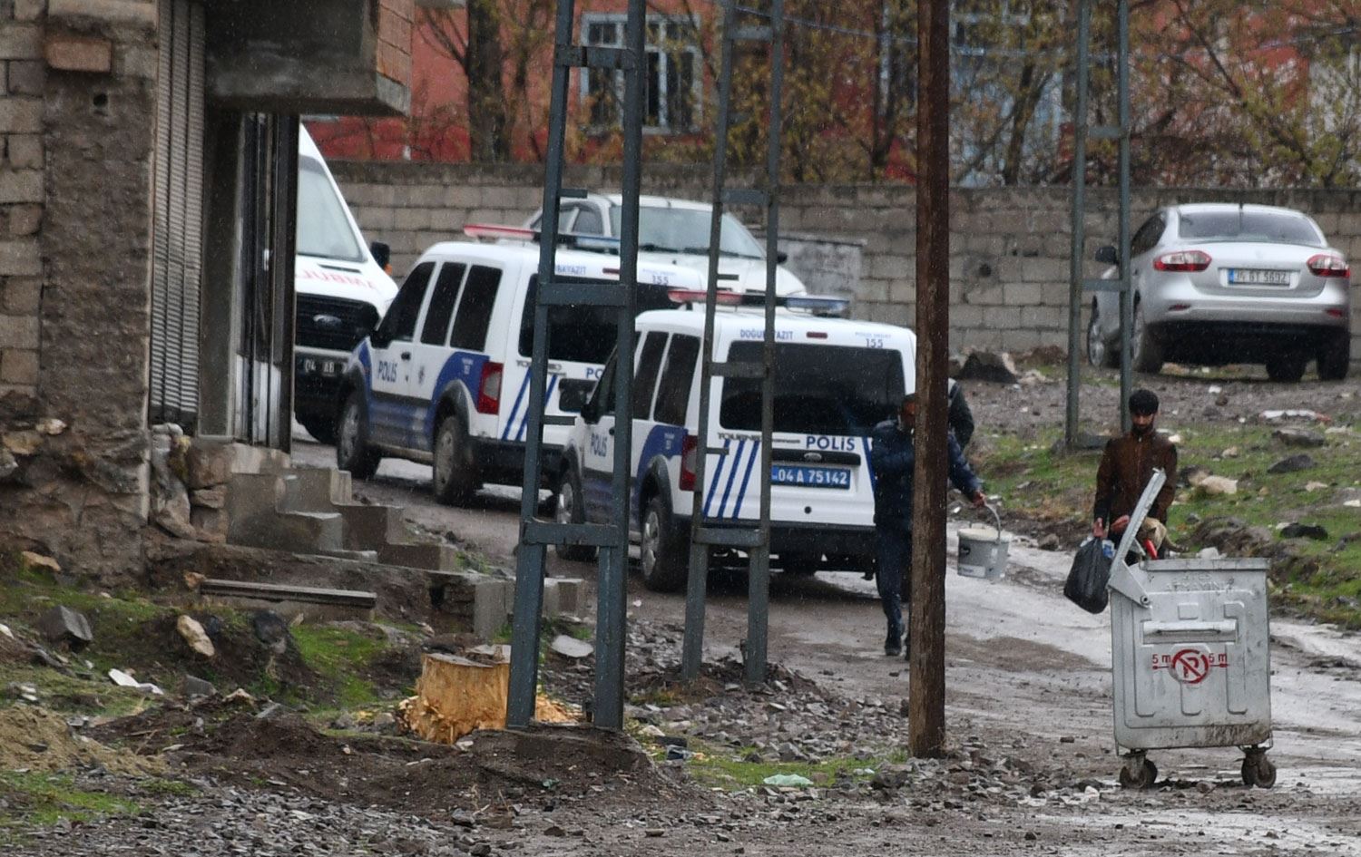 Ağrı’da kırsal alanda erkek cesedi bulundu