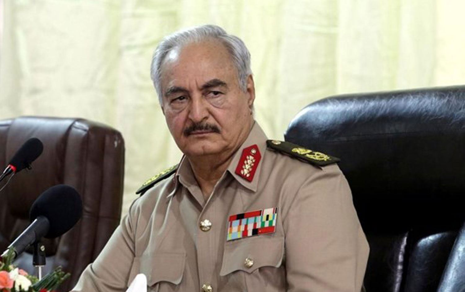 Hafter kendisini ‘devlet başkanı’ ilan etti