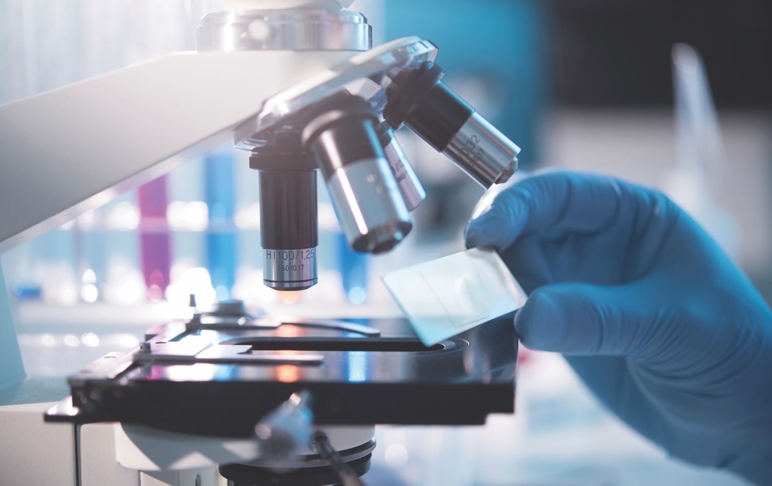 حكومەتەكان و رێكخراوەكان لەنێوان زیاتر لە 100 هەوڵی دروستكردنی ڤاكسیندا