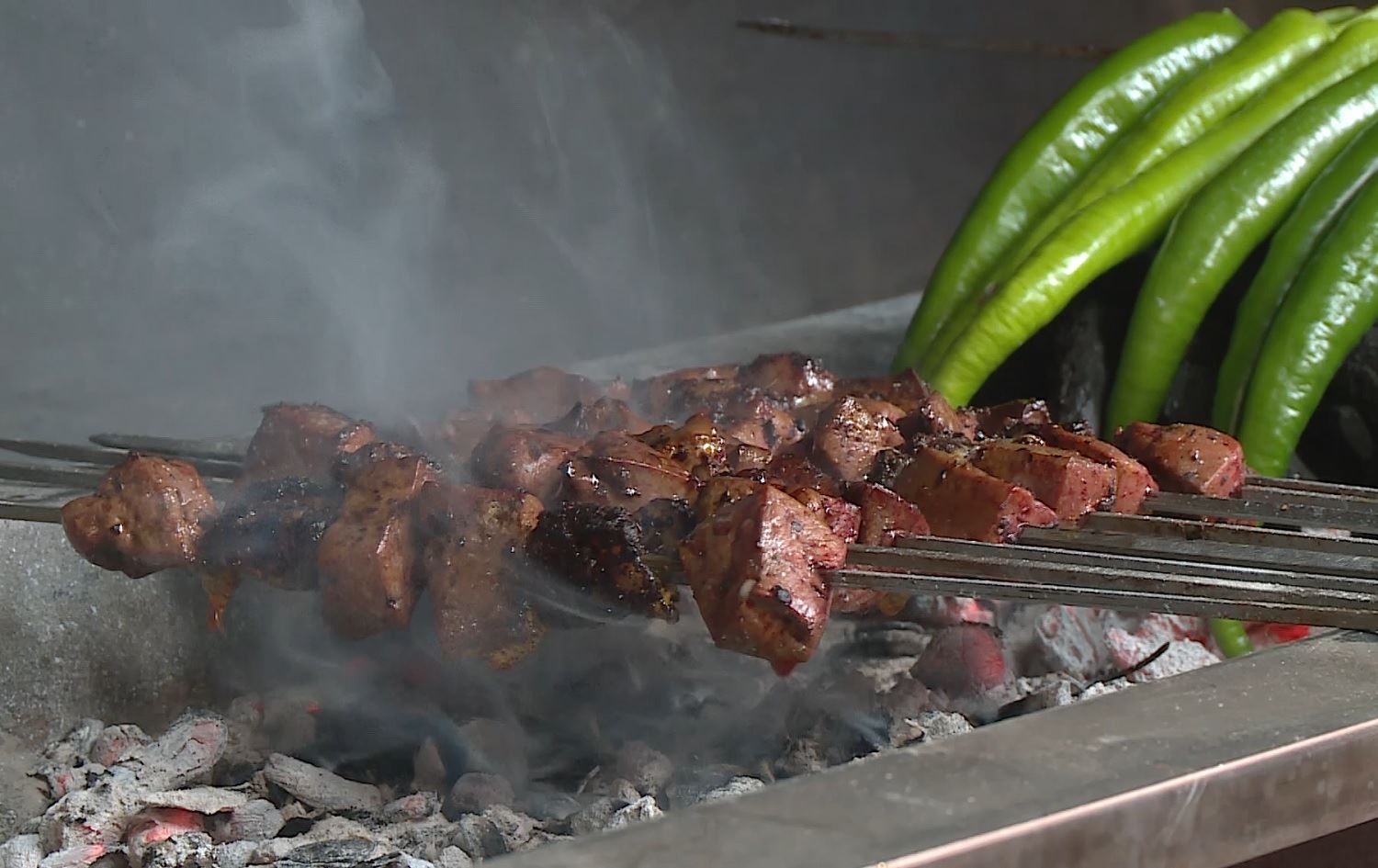 Kezeba Amedê çima bi tam e?