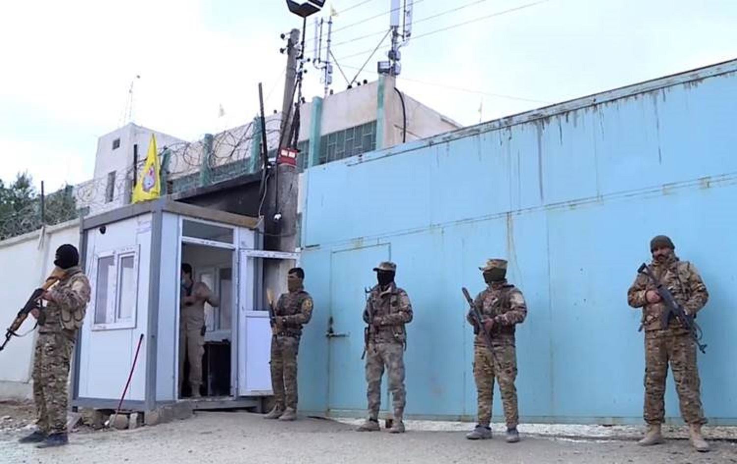 HSDê isyana girtiyên DAIŞê li Hesekê kontrol kir