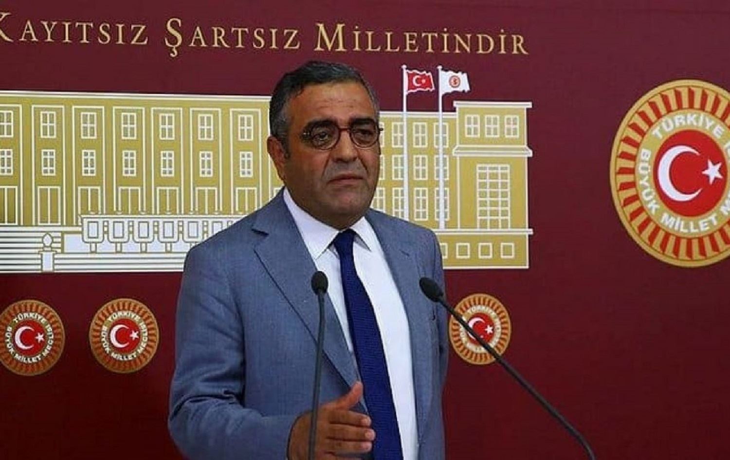 Sezgîn Tanrikulu derbarê Komkujiya Dêrsimê de daxwazek pêşkêş kir