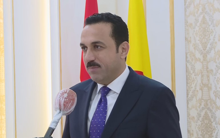 سێ کەس دەنگیان بە هەڵگرتنی پارێزبەندی لەسەر ئومێد خۆشناو دا