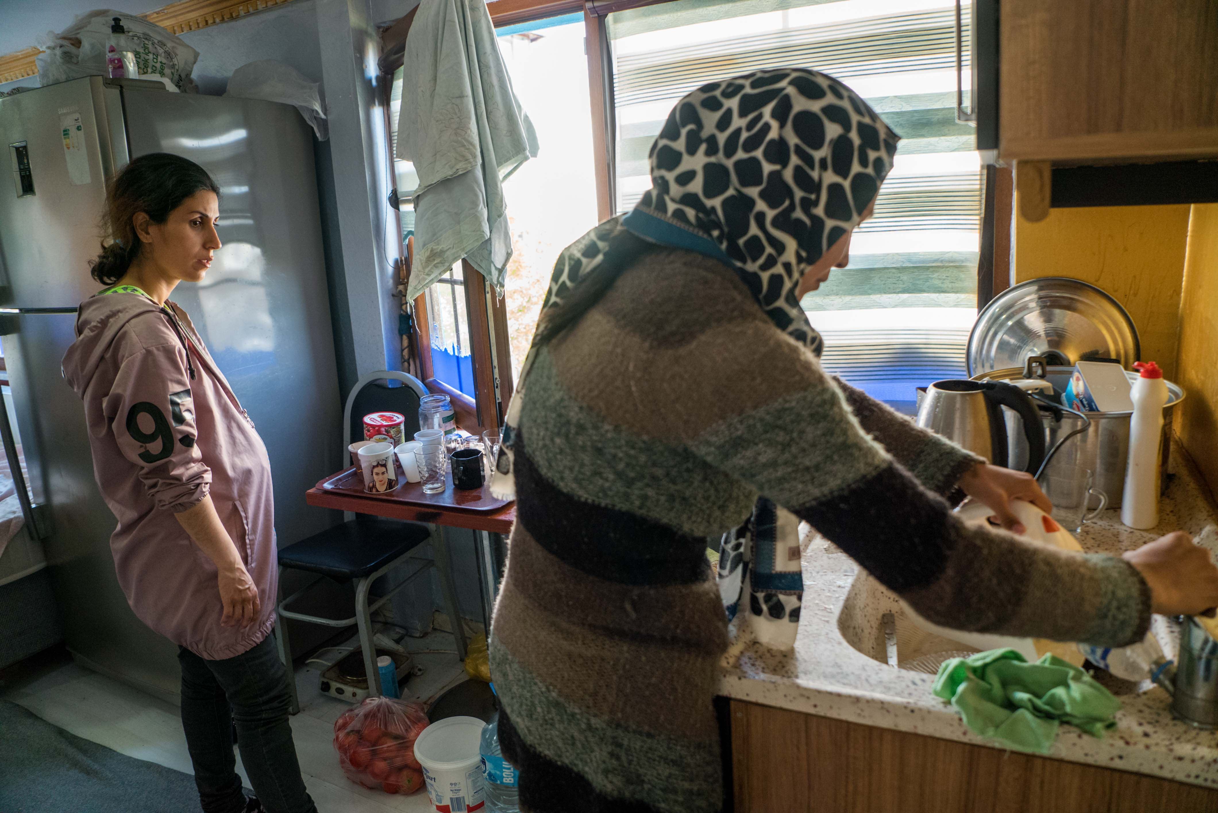 A helping hand in hard times, Tarlabaşı Solidarity Association assists Istanbul's refugees during COVID-19 lockdown. Photography by Cerise Sudry-Le Dû