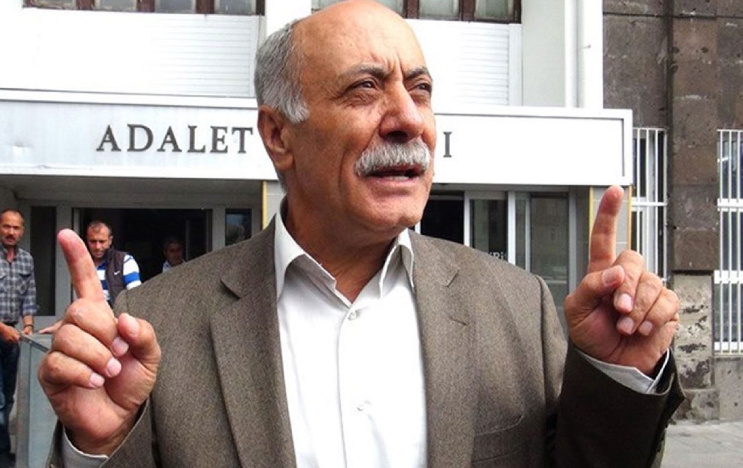 Mahmut Alinak hat azadkirin