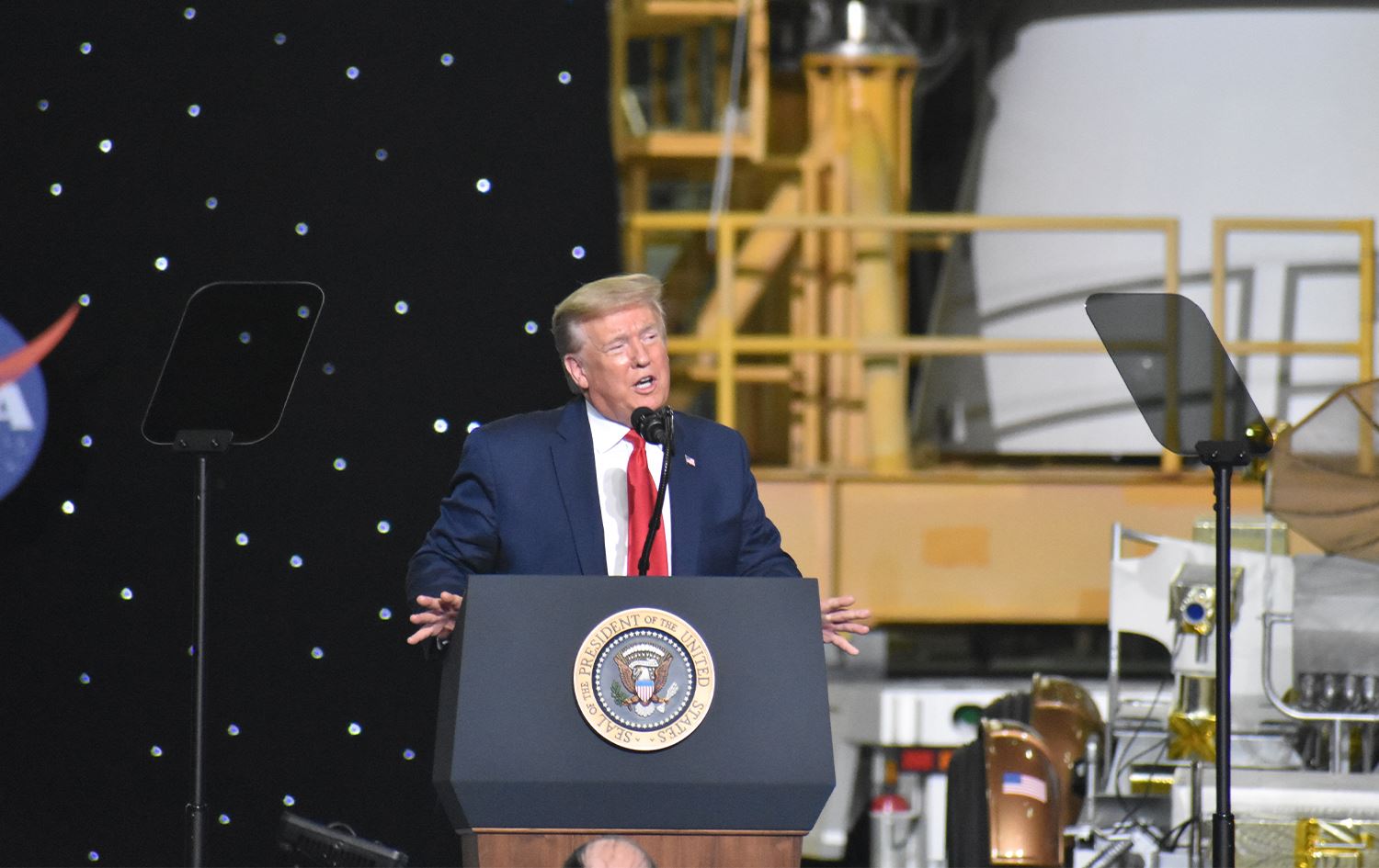 Trump'tan siyahi Floyd'un ölümüne ilişkin açıklama: Bu asla olmamalıydı