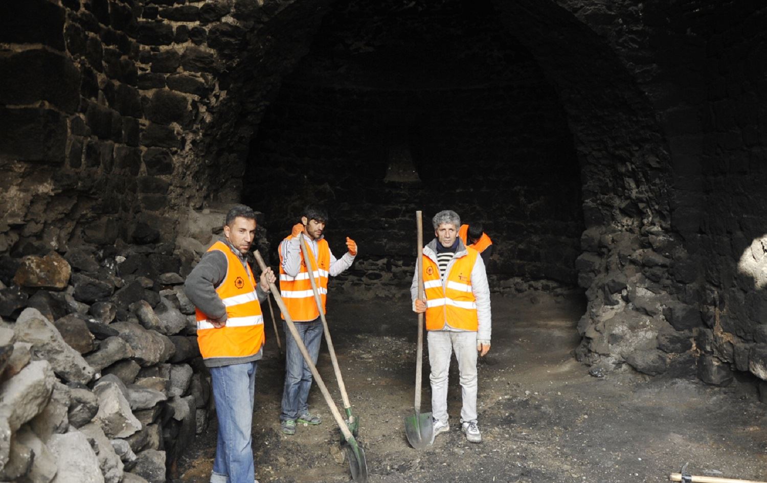 Bircên Amedê ji dupişk, mar û kêzikan tê paqijkirin