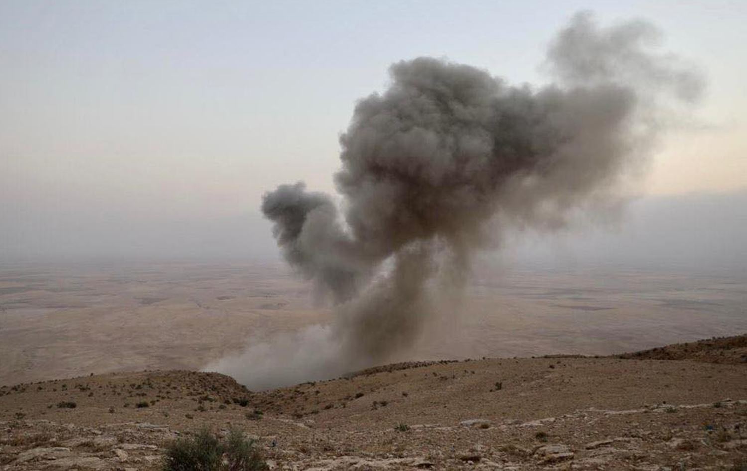 Li çiyayê Qereçûxê 3 caran DAIŞ hat bombebarankirin