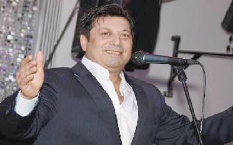 Hunermend Bengîn Efrînî: Bila keç û xort tevlî refên YPGê bibin