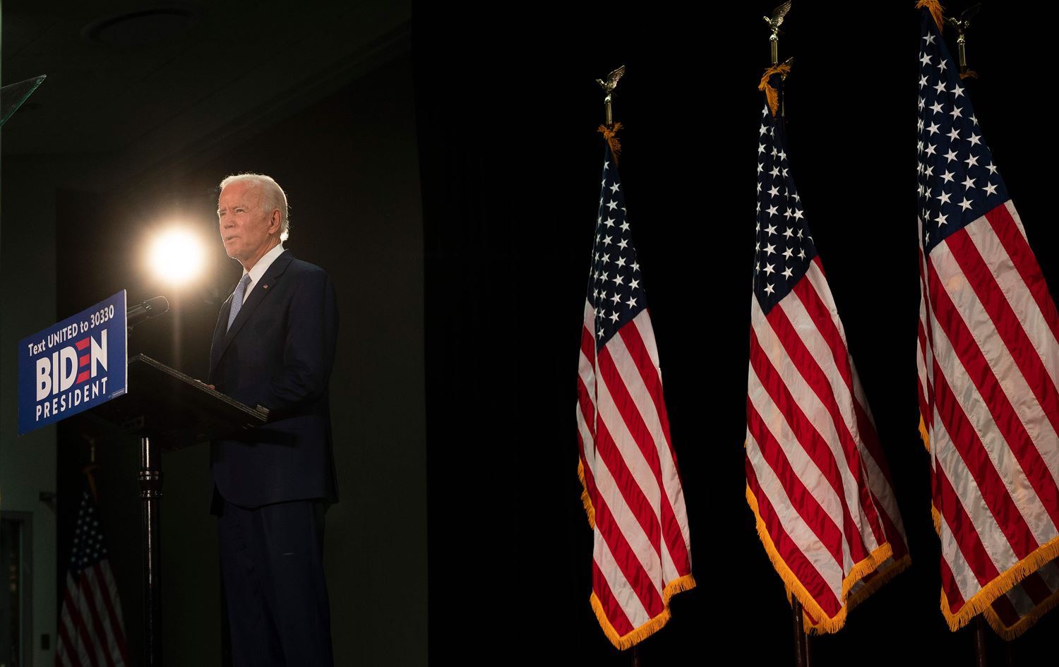 Joe Biden Demokrat Parti'nin başkan adayı olmaya hak kazandı