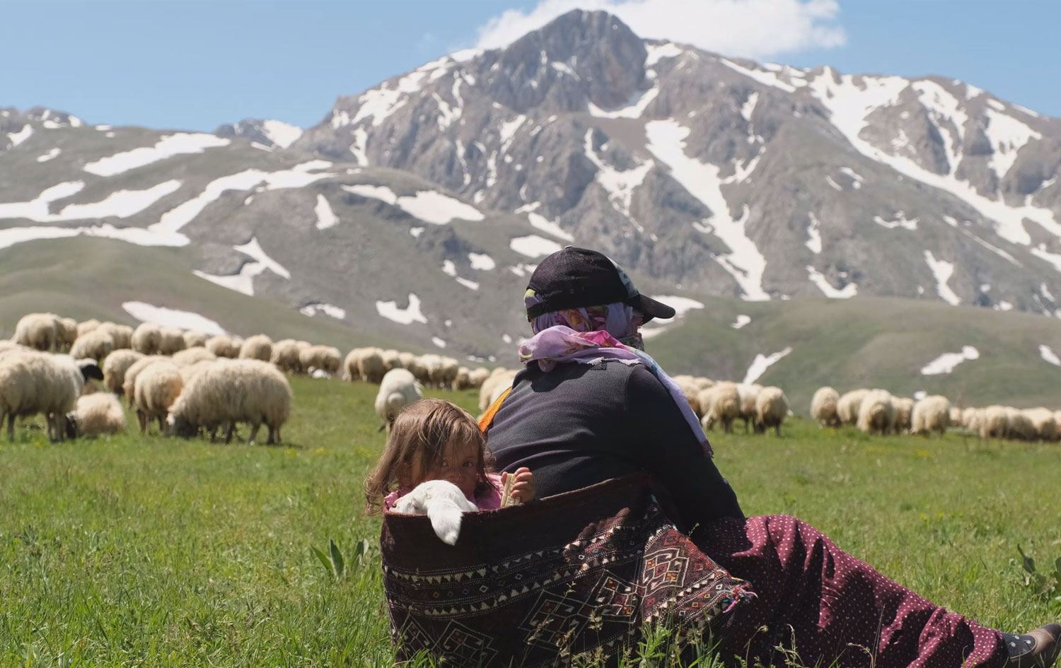 Göçerlerin yayla yolculuğu başladı