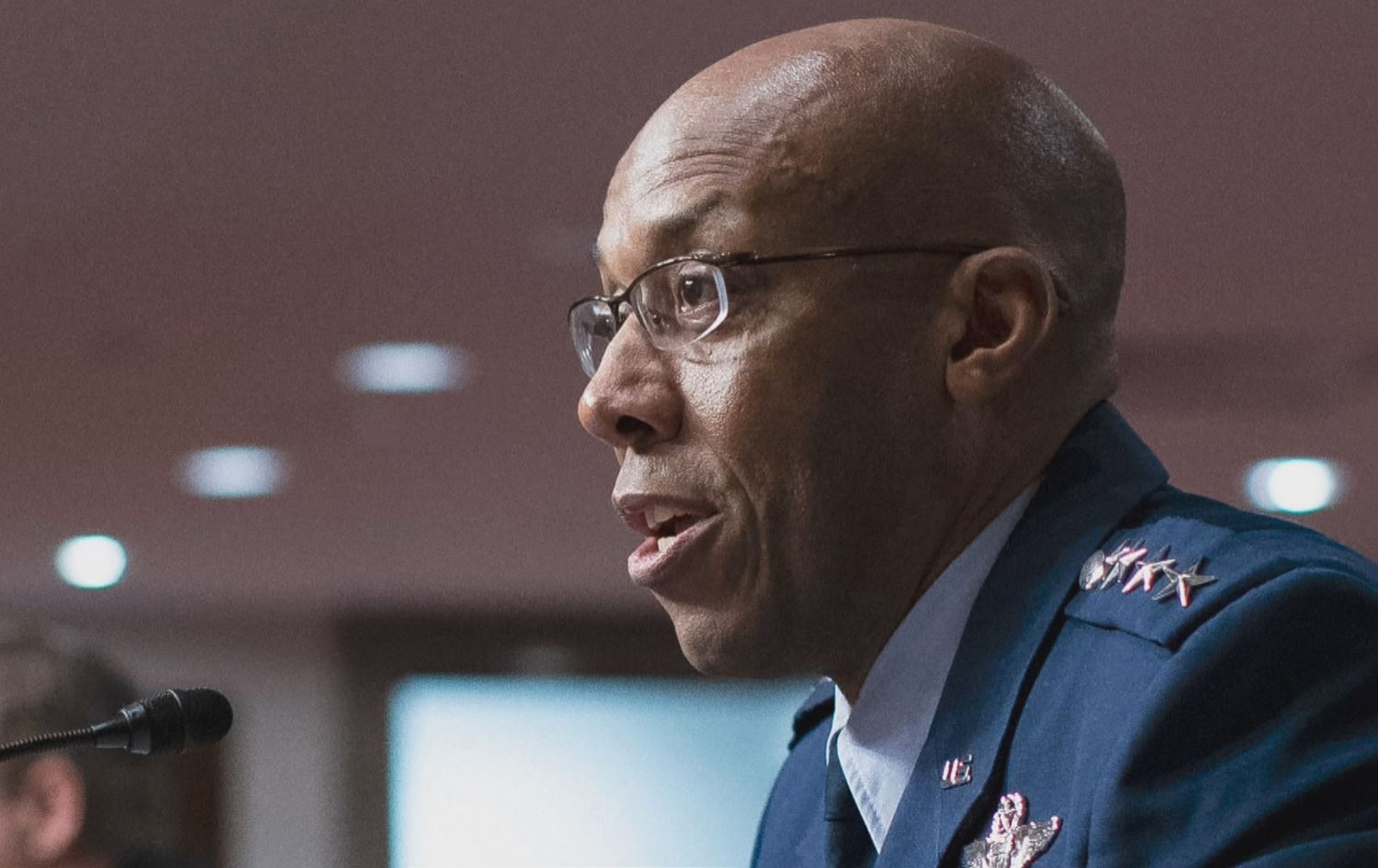 یەکەمین رەشپێست وەک فەرماندەی هێزە ئاسمانییەکانی ئەمریکا هەڵبژێردرا