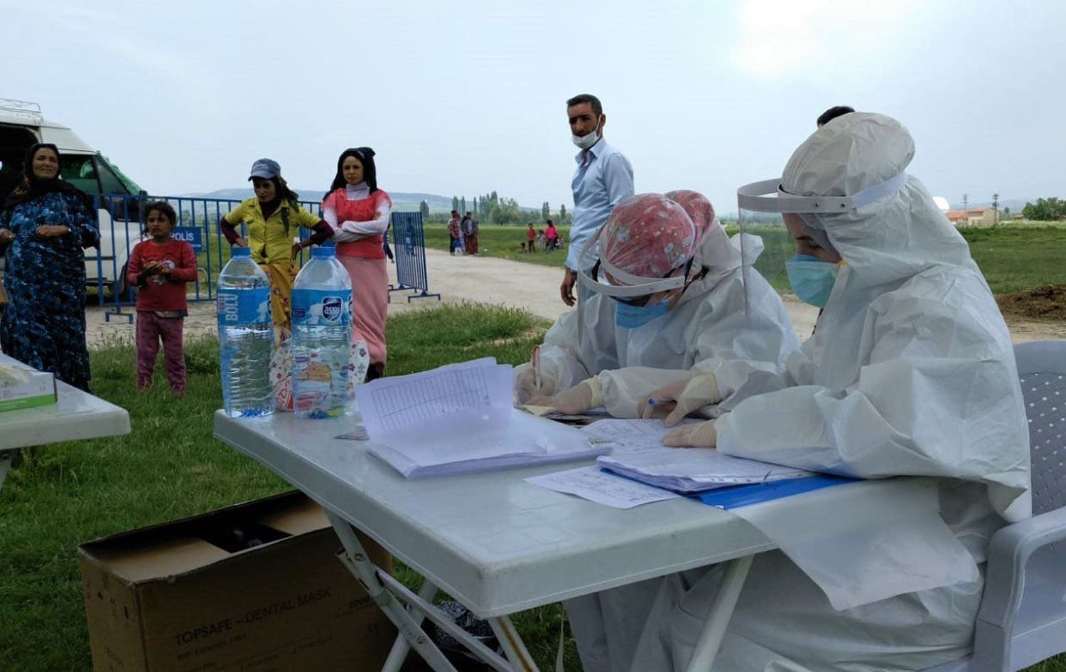 Urfalı mevsimlik işçilerin kaldığı çadır kent karantinaya alındı