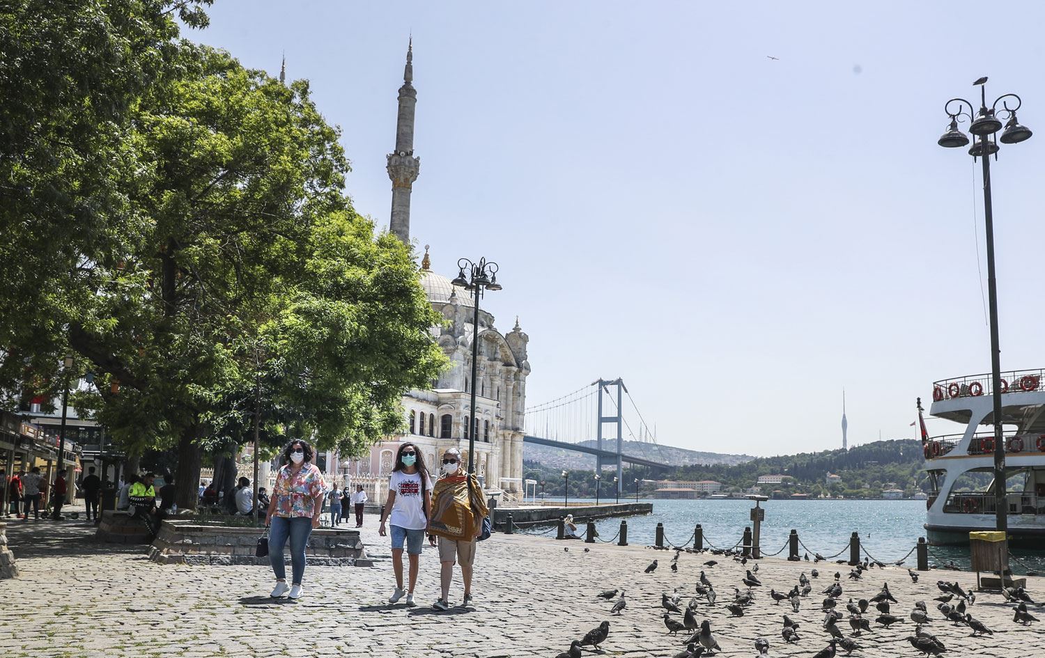 Li Stenbolê çalakî û xwenîşandan hatin qedexekirin